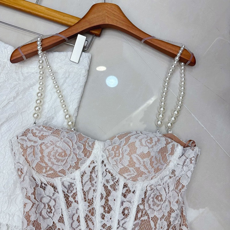 Feminine set