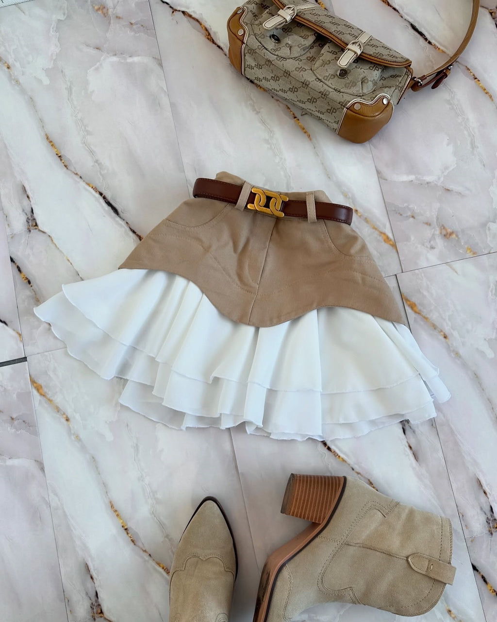 Ruffled cake skirt