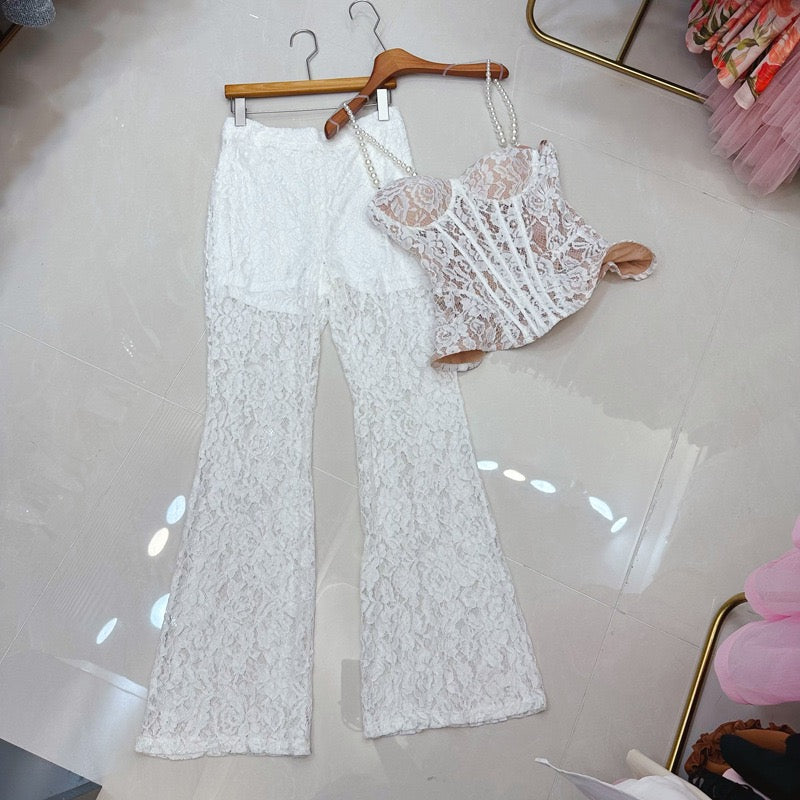 Feminine set