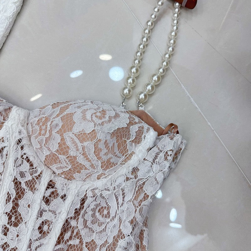 Feminine set