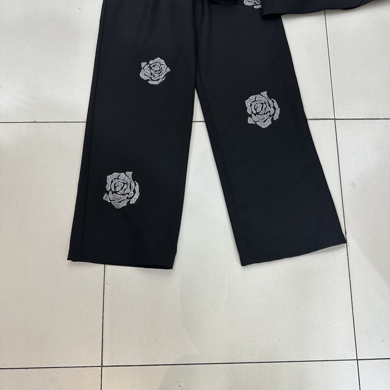 Diamond flower suit
