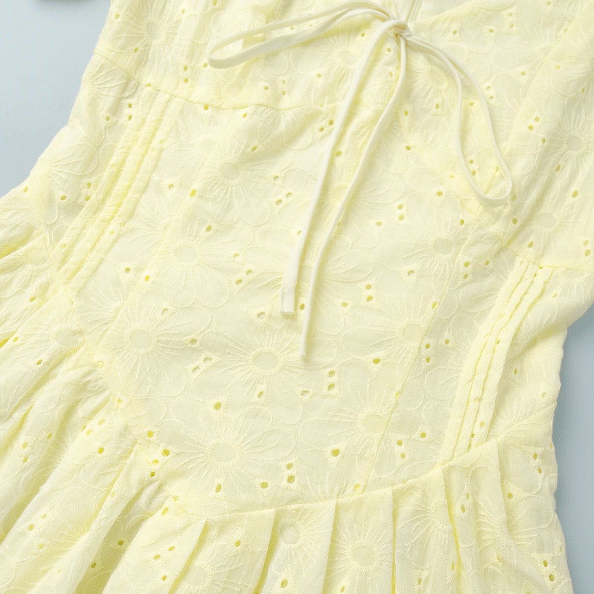 Tie sexy embroidery short dress