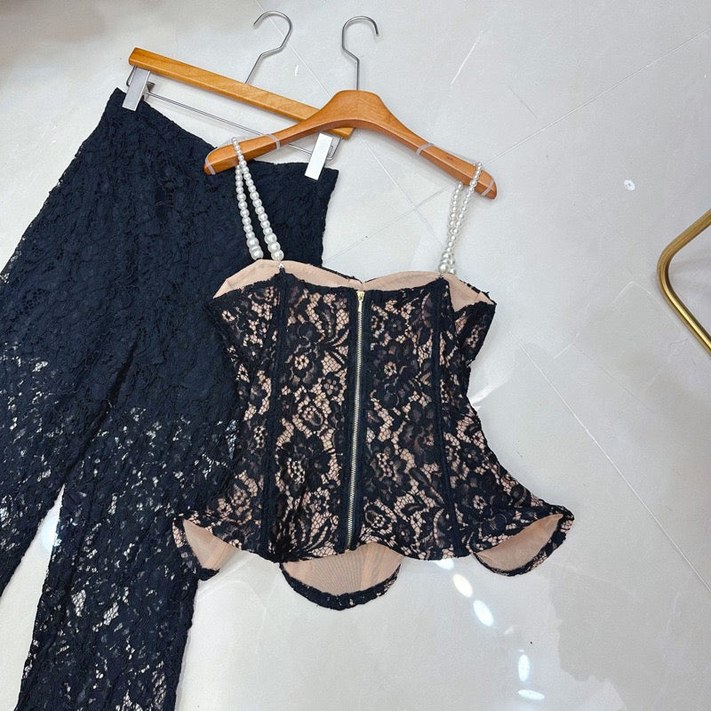 Feminine set