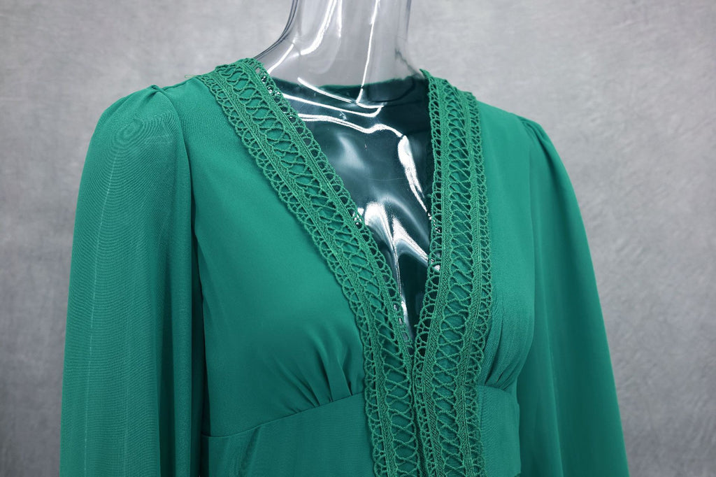 Splicing long sleeves dress