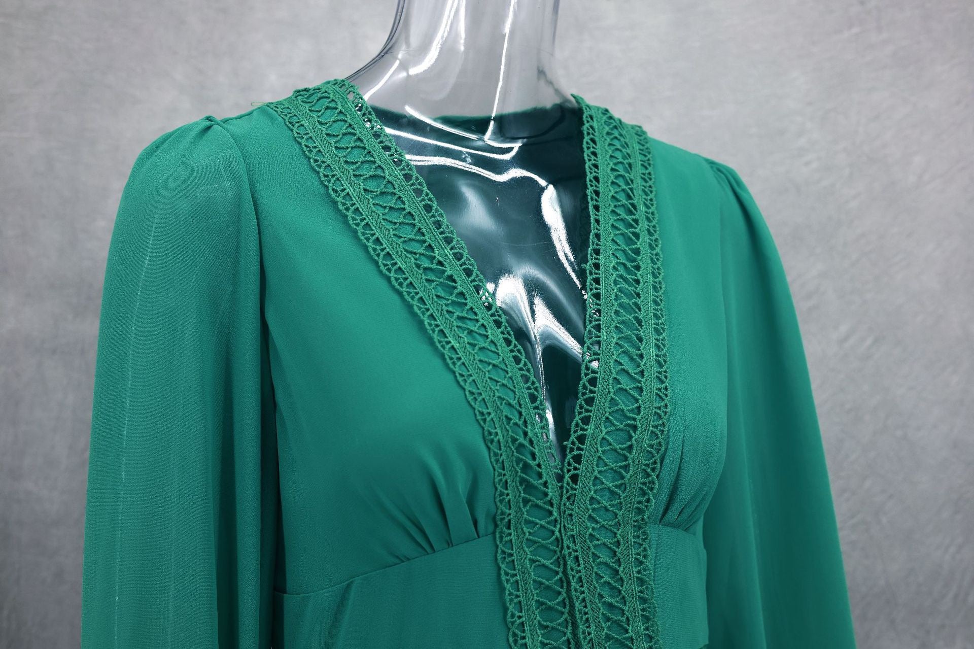 Splicing long sleeves dress