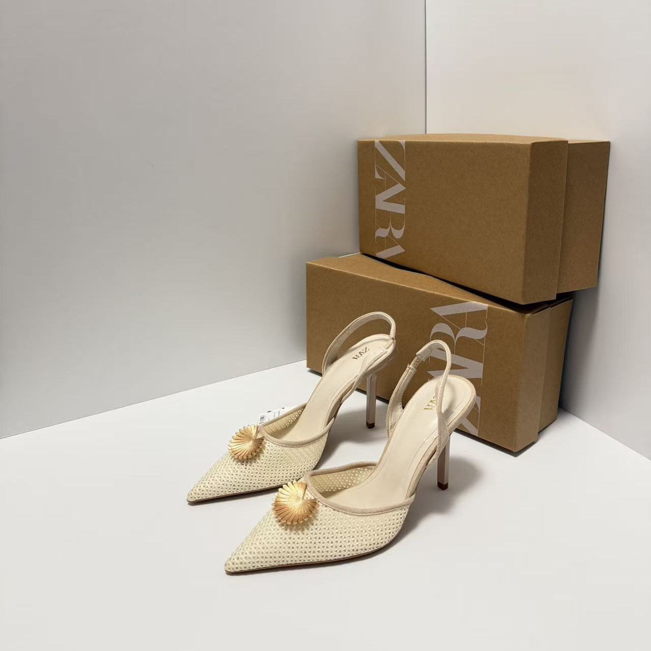 French style buckle toe sandals