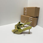 How stiletto style